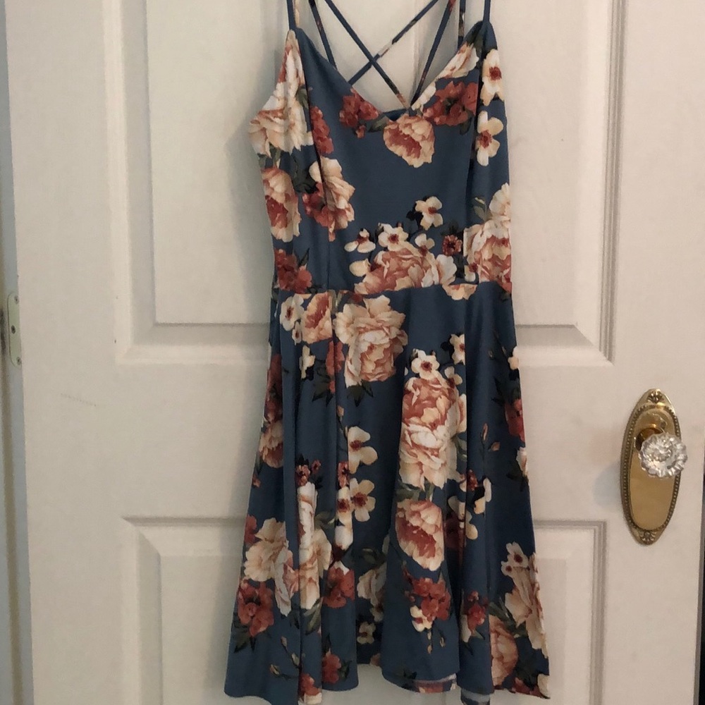 Floral dress with criss cross back